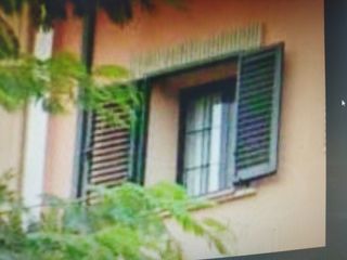 Contraventana verde ventana