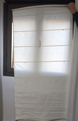 Cortina estor blanco roto