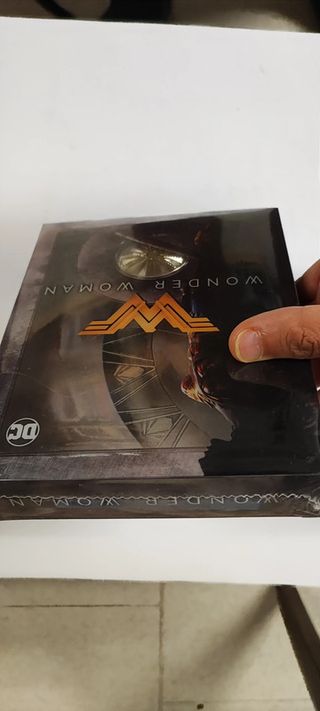 Wonder Woman Titans of cult Steelbook 4K + Blu-Ray