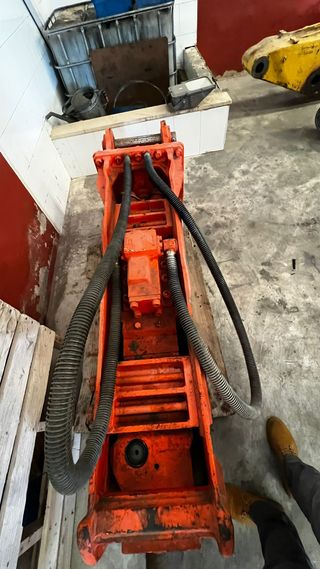 Martillo Hidráulico NPK 210E