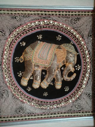 Cuadro de buda elefante pedrería e hilo