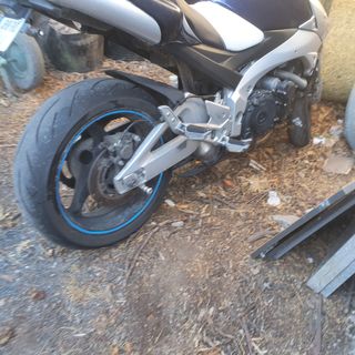 Suzuki gsr 600