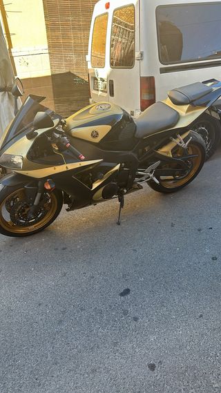 Yamaha R1 3500ultimo precio
