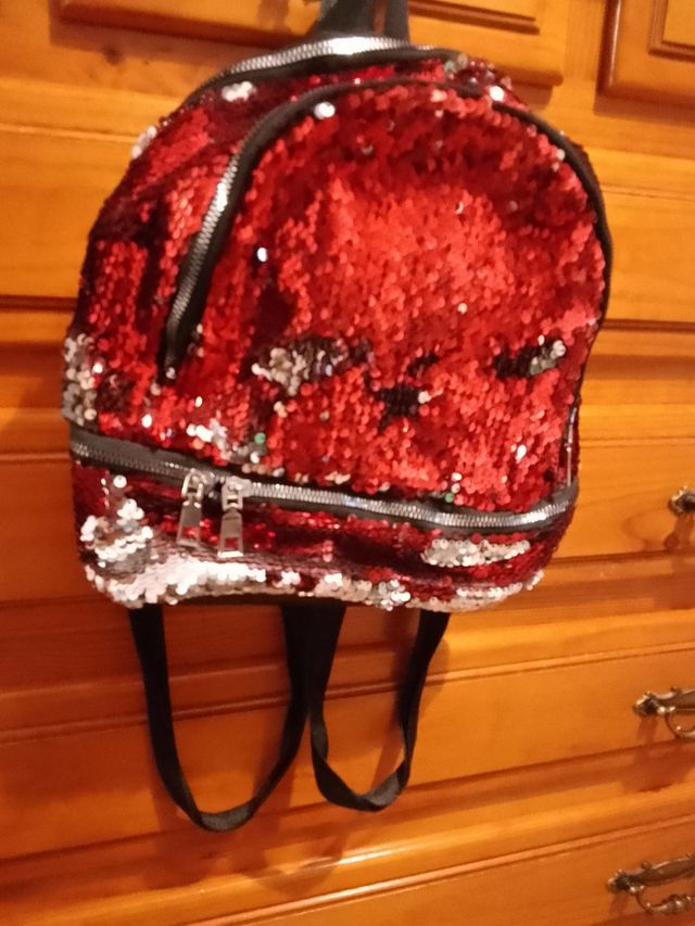Mochila con efecto lentejas