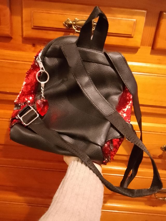 Mochila con efecto lentejas