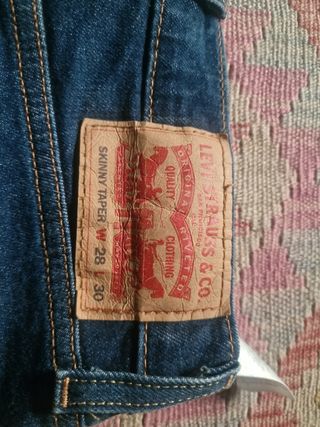 Pantalon levis niño talla 12 años aprox 