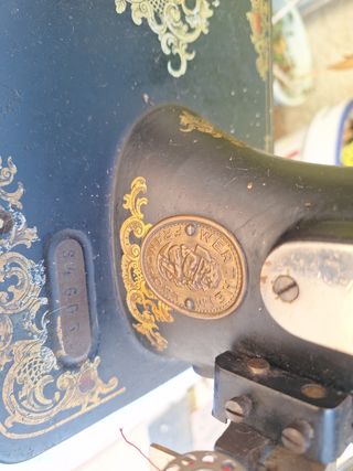 Maquina de coser antigua Wertheim