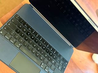 iPad Pro 12’9 WiFi 6 generacion + magic keyboard