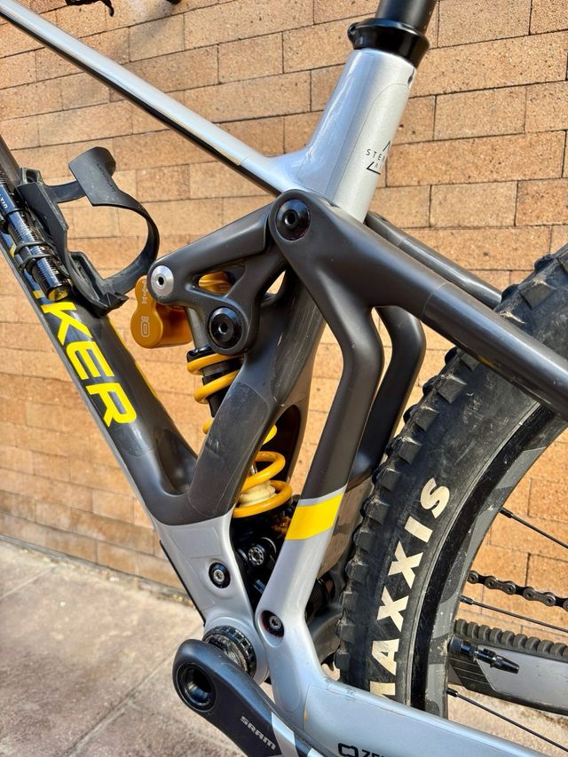 Mondraker superfoxy carbon rr 2024