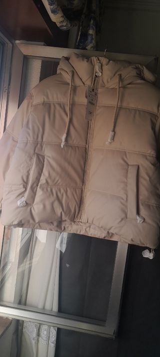 Chaqueta acolchada efecto piel de zara