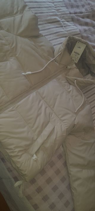 Chaqueta acolchada efecto piel de zara