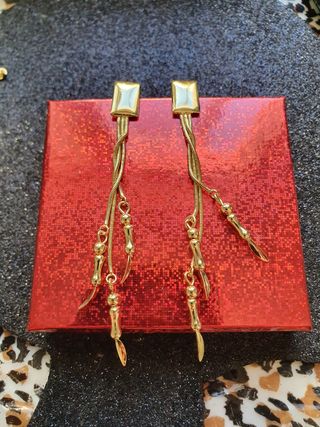 Colgantes dorados largos