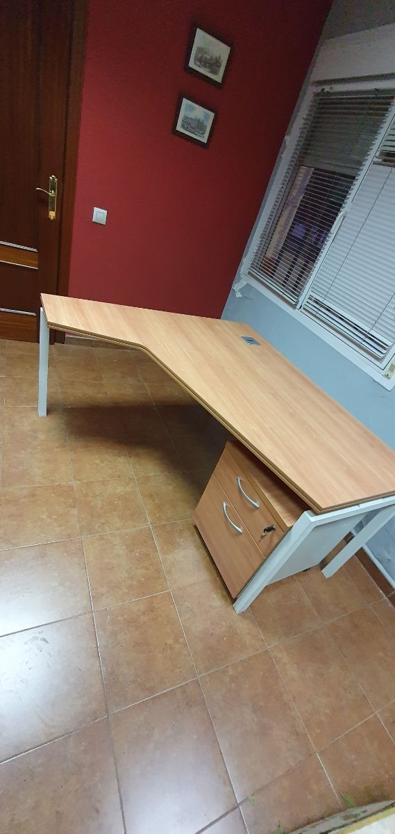 Mesa oficina y cajonera