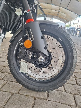 Husqvarna Svartpilen 125 2025