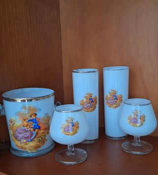 Conjunto de copas y vasos