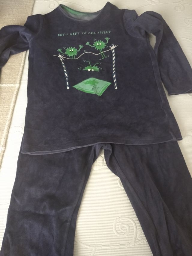 Lote 2 pijamas niño 10 años