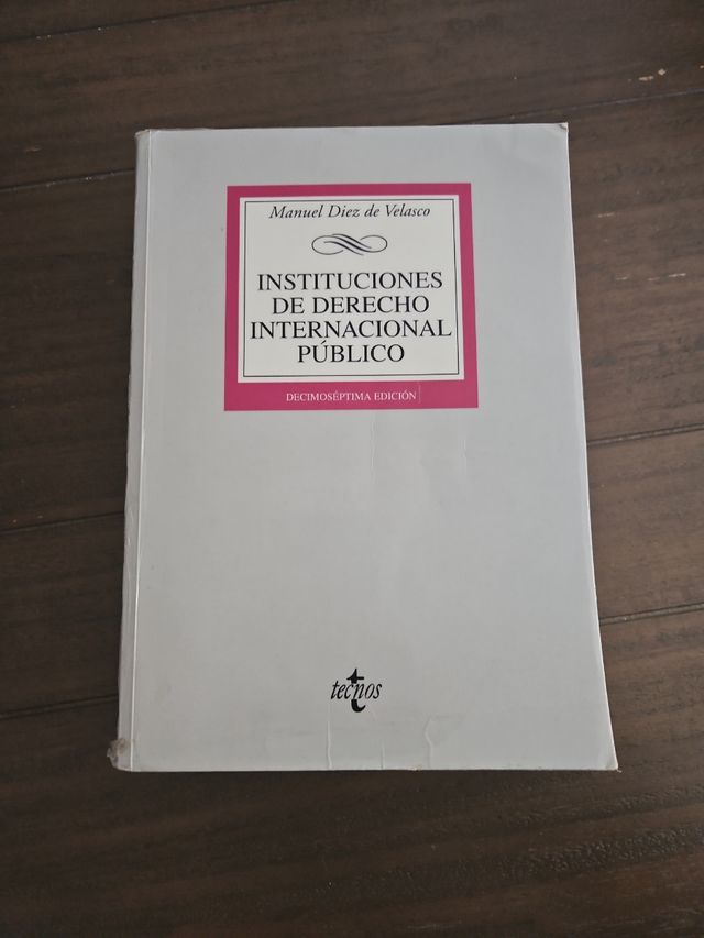 Instituciones de Derecho Internacional público (Biblioteca universitaria/ University Library) (Spanish Edition)