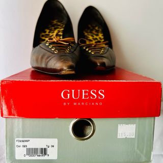 Scarpa con tacco Guess