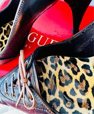 Scarpa con tacco Guess
