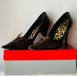 Scarpa con tacco Guess