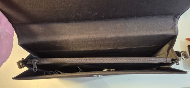 MALETÍN NUEVO 3 COMPARTIMETOS