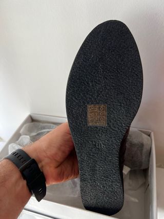 Scarpa chiusa con lacci da donna