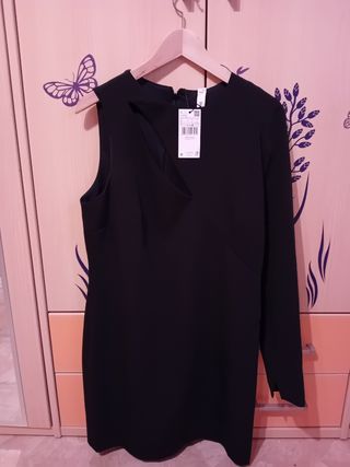 Vestido negro asimétrico 