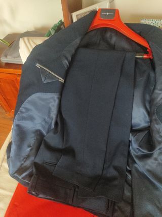 Traje chaqueta azul marino 