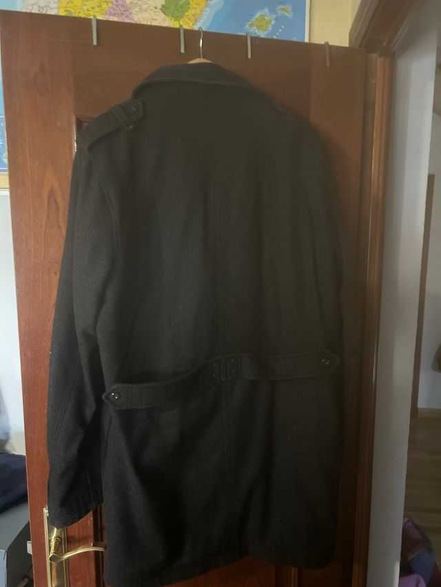 Abrigo largo formal negro