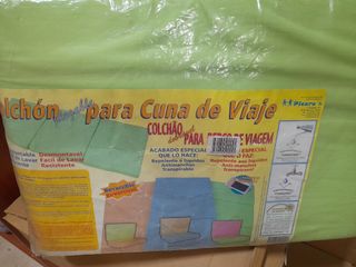 Cuna de viaje más colchon marca disney