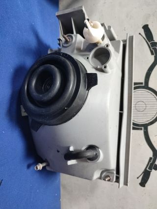 Fiat croma faro delantero izquierdo