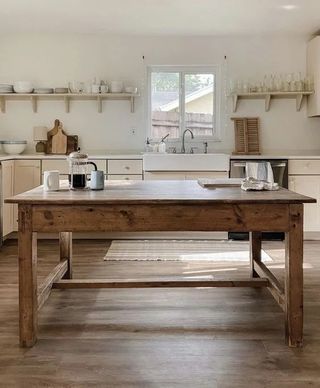 Isla de cocina rustica madera mesa alta