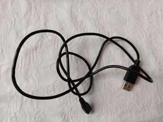 7 cargadores y cables de móvil