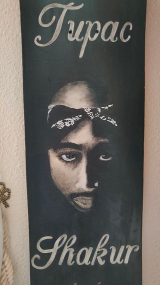 Monopatín sakate Tupac Shakur