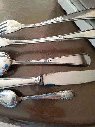 Cubertería bañada en plata