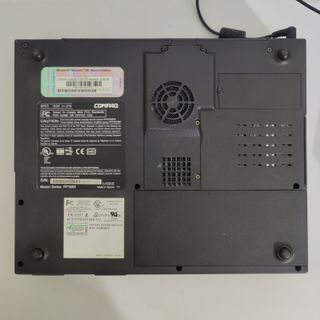 Portátil vintage Compaq Notebook 100