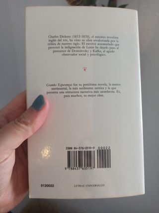Grandes Esperanzas (Letras Universales / Universal Writings) (Spanish Edition)