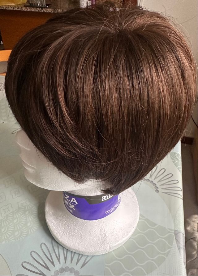 Peluca estilo corto