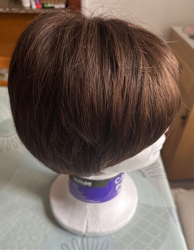 Peluca estilo corto