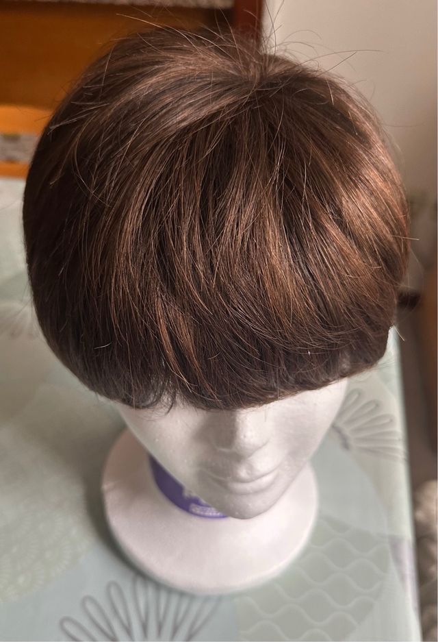 Peluca estilo corto