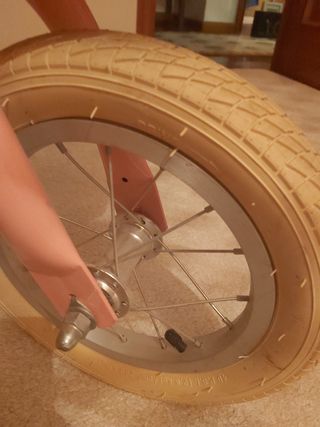 Bicicleta de equilibrio marca BOBBIN 