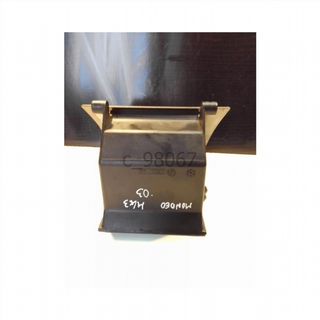 Guantera Ford Mondeo II Sedan (2001-2007)  c_98067