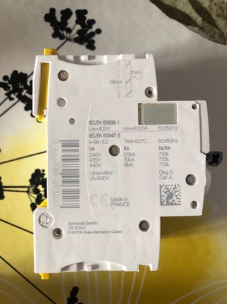 Interruptores magnetotérmicos Schneider