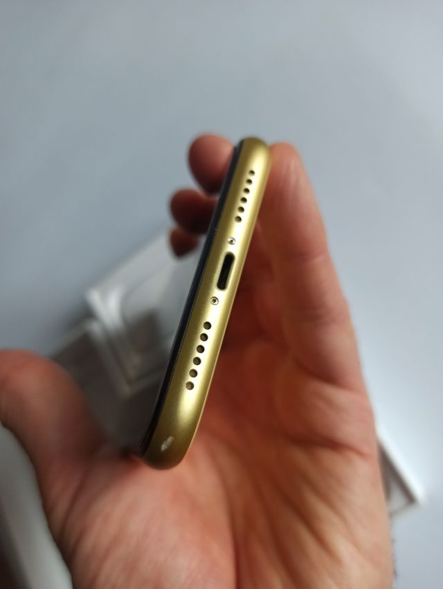 iPhone 11 128 GB Yellow