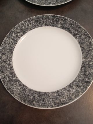 Set 6 piatti piani più 1 zuppiera Croff