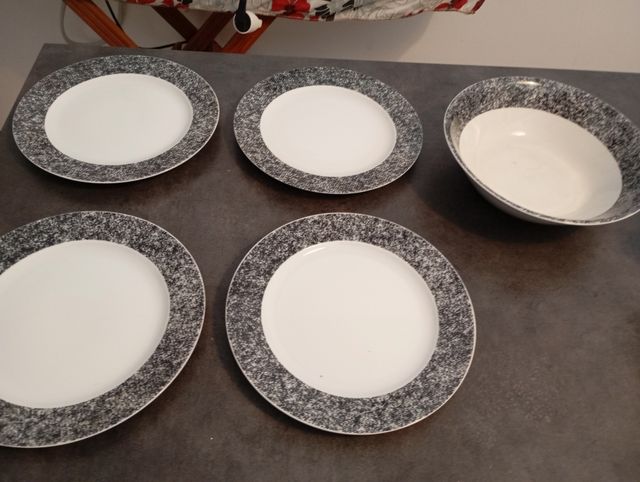 Set 6 piatti piani più 1 zuppiera Croff