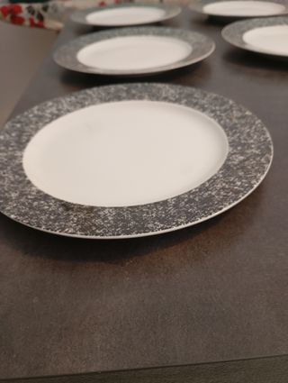 Set 6 piatti piani più 1 zuppiera Croff