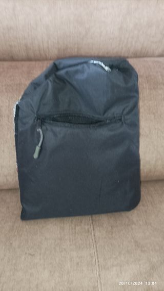 Mochila de tela plastificada