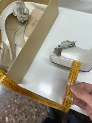 Zapatos sandalias de tacon de piel Lodi