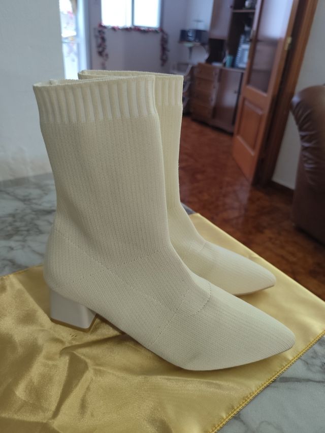 Botines tipo calcetín para mujer